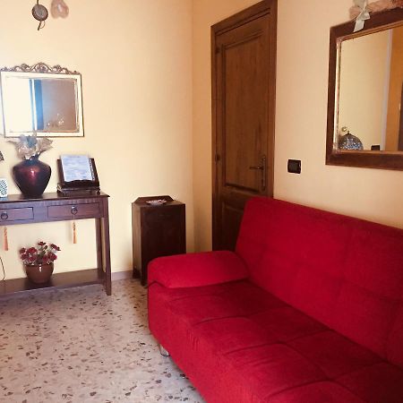 B&B Il Tulipano Sul Lago Colle di Tora Dış mekan fotoğraf