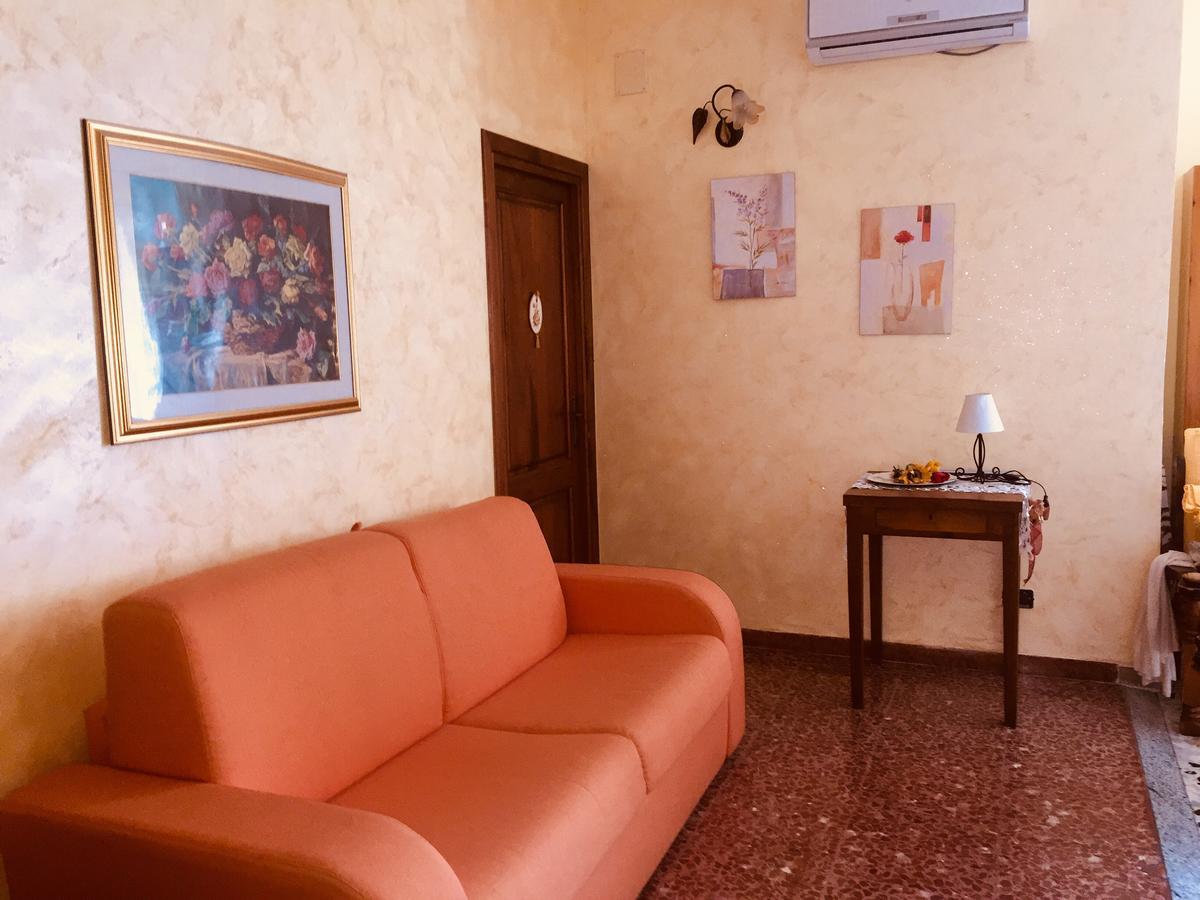 B&B Il Tulipano Sul Lago Colle di Tora Dış mekan fotoğraf